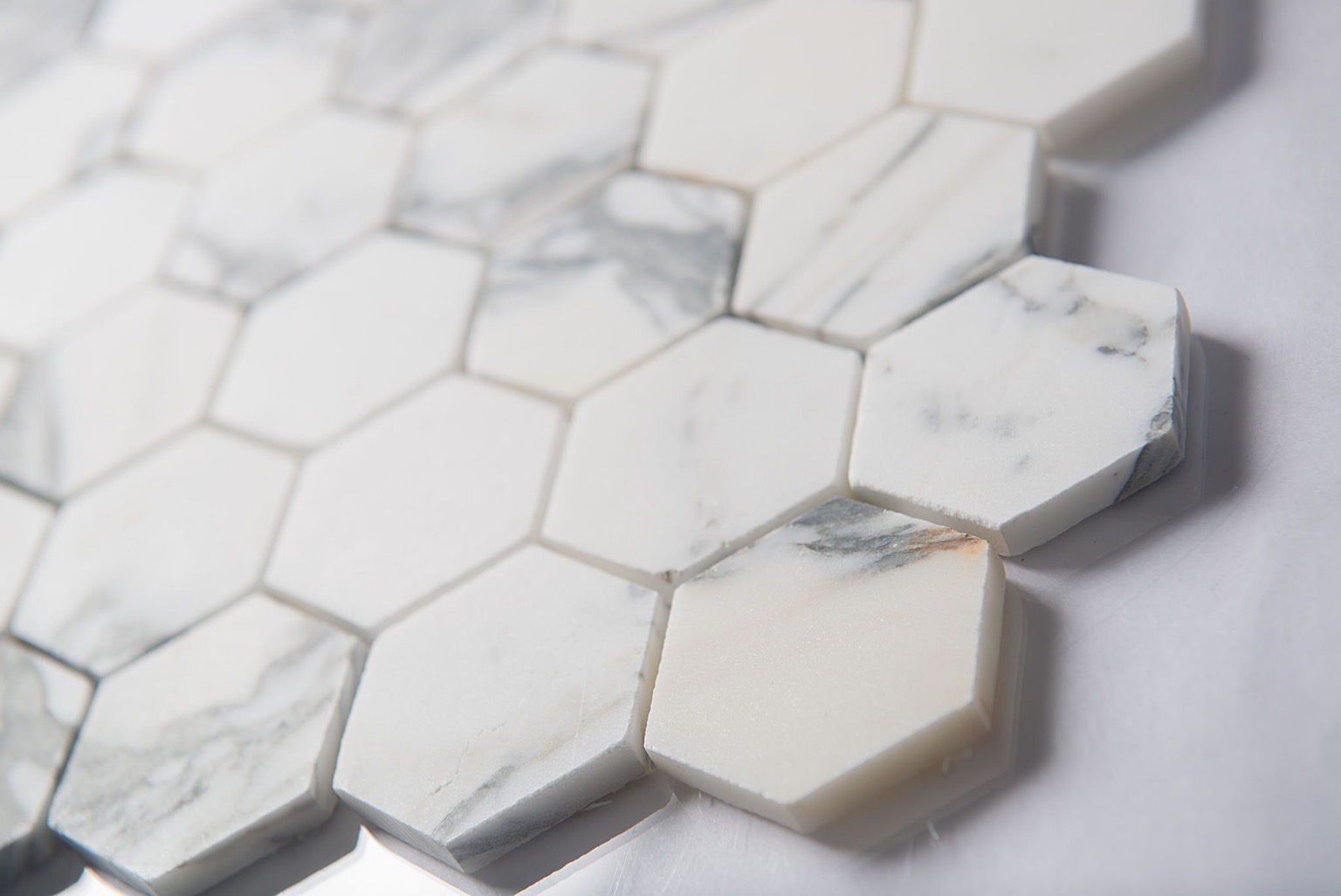 Calacatta White/Grey